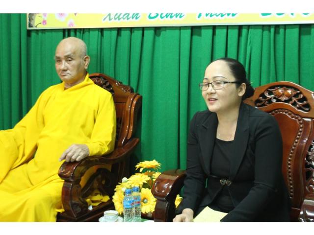 PG Đồng Tháp: UBMTQ Tỉnh Thăm, Chúc Mừng Phật Đản