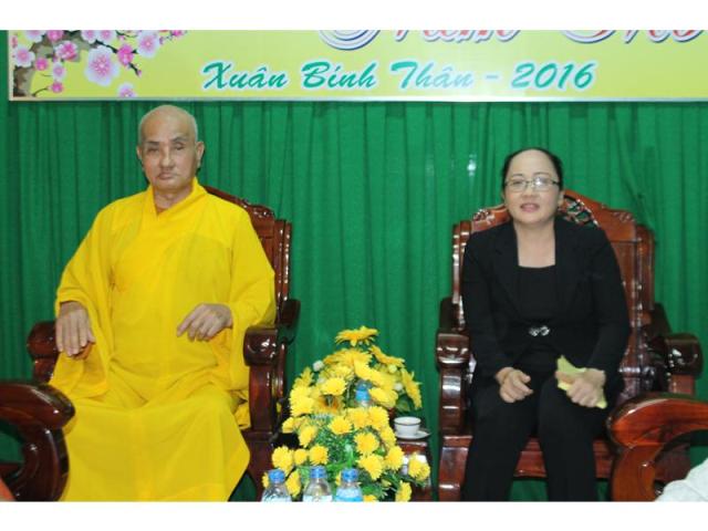 PG Đồng Tháp: UBMTQ Tỉnh Thăm, Chúc Mừng Phật Đản