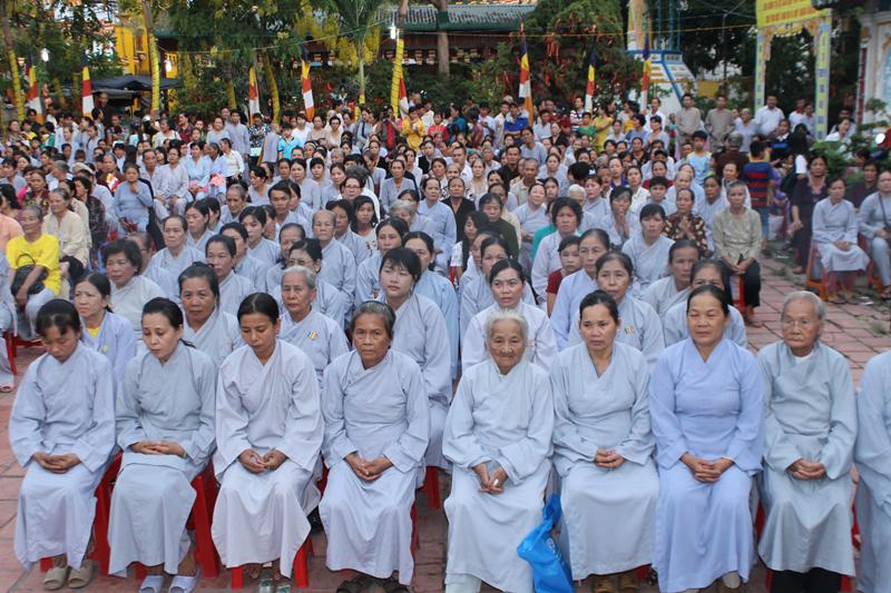 PG Đồng Tháp: Thuyết Pháp – Phóng Đăng – Diễu Hành Xe Hoa – Văn Nghệ