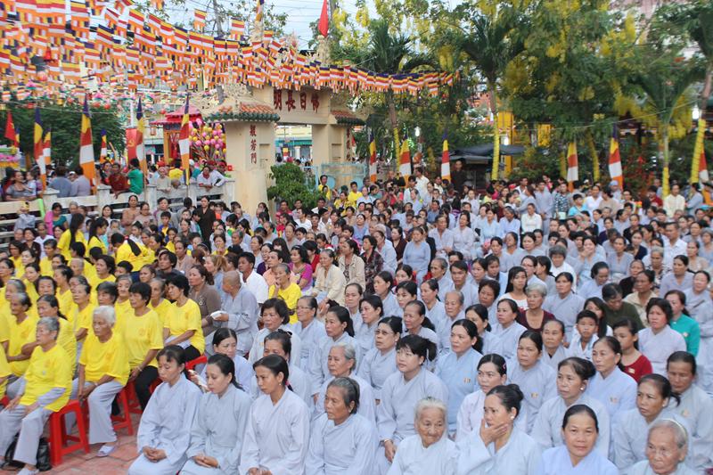 PG Đồng Tháp: Thuyết Pháp – Phóng Đăng – Diễu Hành Xe Hoa – Văn Nghệ