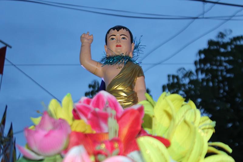 PG Đồng Tháp: Thuyết Pháp – Phóng Đăng – Diễu Hành Xe Hoa – Văn Nghệ