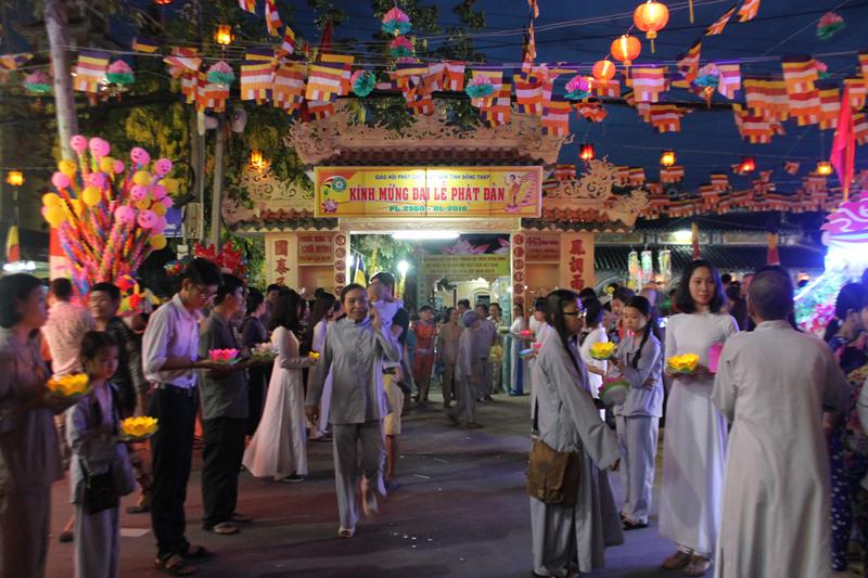 PG Đồng Tháp: Thuyết Pháp – Phóng Đăng – Diễu Hành Xe Hoa – Văn Nghệ