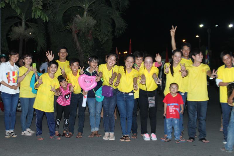 PG Đồng Tháp: Thuyết Pháp – Phóng Đăng – Diễu Hành Xe Hoa – Văn Nghệ