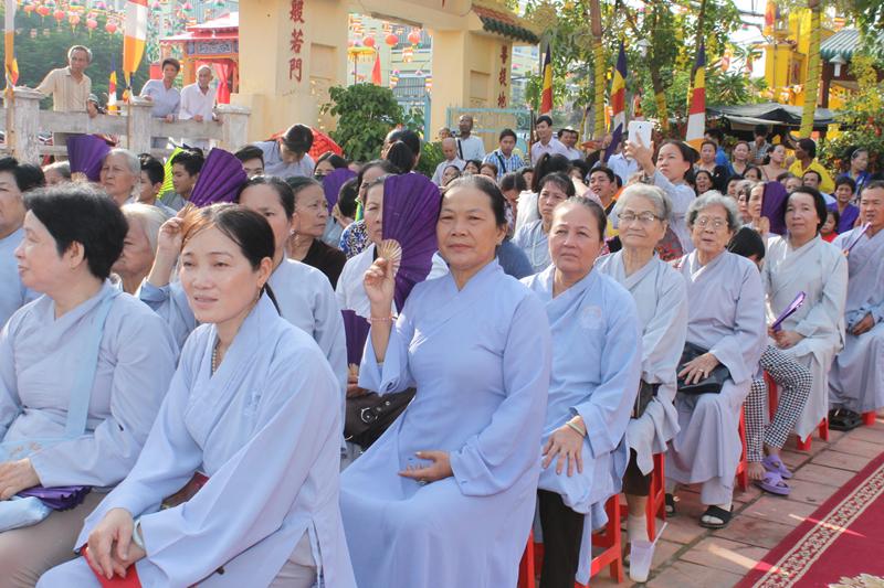 BTS. PG Đồng Tháp Tổ Chức Đại Lễ Phật Đản Phật Lịch 2560