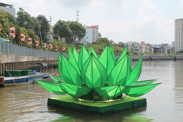 TP.Hồ Chí Minh - Bình Dương: Nét đẹp mùa Phật Đản 2560