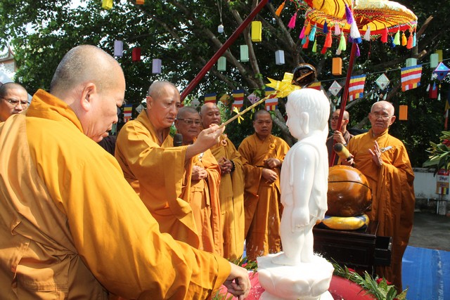 Bình Dương: BTSPG Huyện Bàu Bàng Chào mừng Đại lễ Phật đản 2560 - DL: 2016