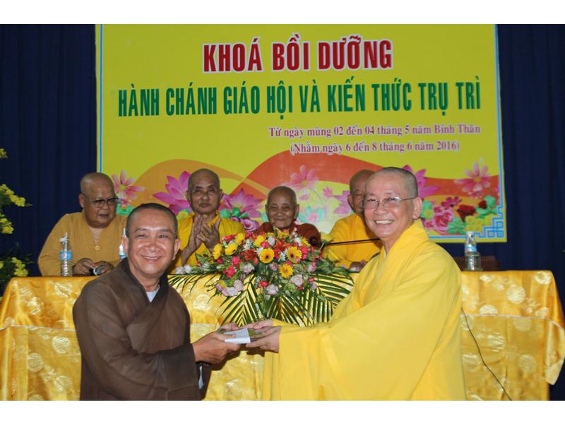 PG Đồng Tháp: Bế Mạc Khóa Bồi Dưỡng Kiến Thức Trụ Trì