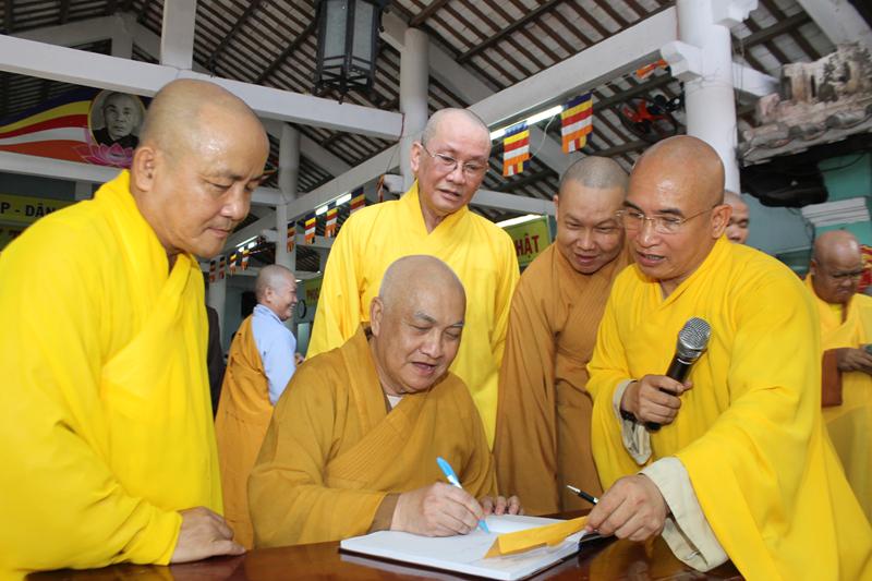 Đồng Tháp: Đặt Đá Trùng Tu Chùa Phước Hưng - Sa Đéc