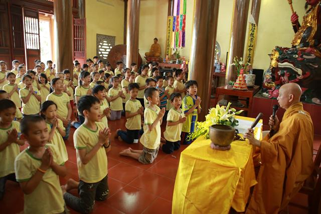 Thái Nguyên bế mạc khóa tu &quot;Hương Từ Bi &quot; chùa Từ Quang