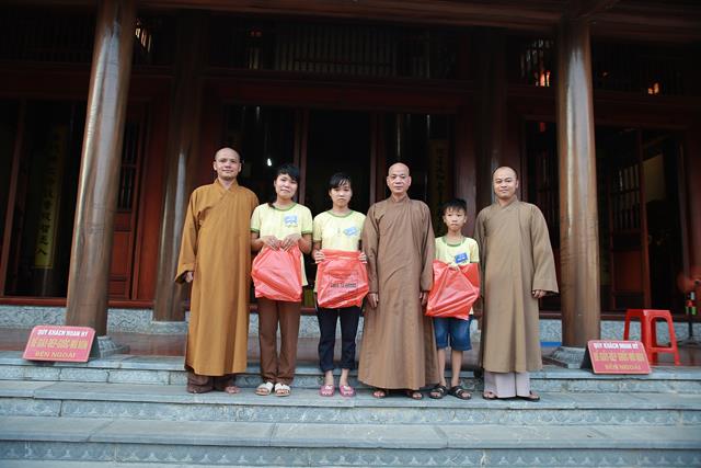 Thái Nguyên bế mạc khóa tu &quot;Hương Từ Bi &quot; chùa Từ Quang