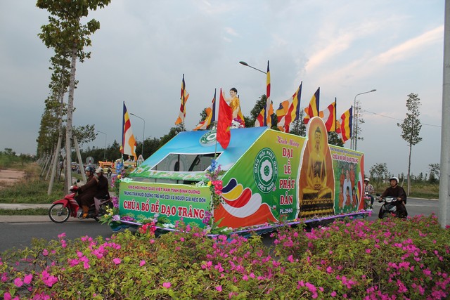 Bình Dương: Giữ nét truyền thống chào mừng đại lễ PD: 2560 - DL: 2016