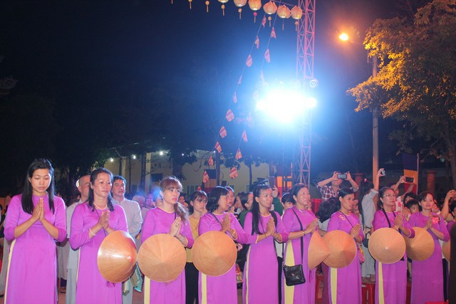 Bình Dương: Giữ nét truyền thống chào mừng đại lễ PD: 2560 - DL: 2016