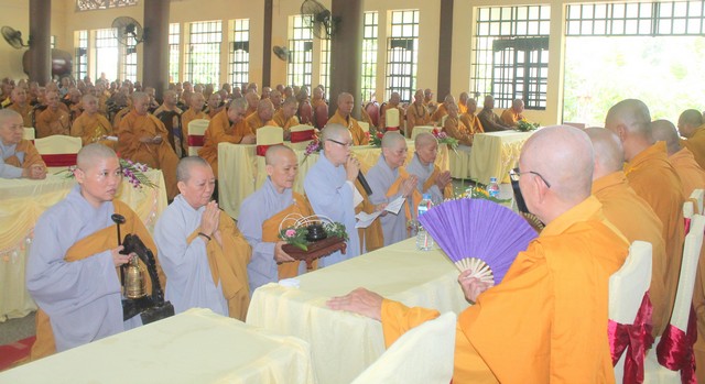 Bình Dương: Lễ khai hạ Tịnh nghiệp đạo tràng An cư kiết hạ PL: 2560