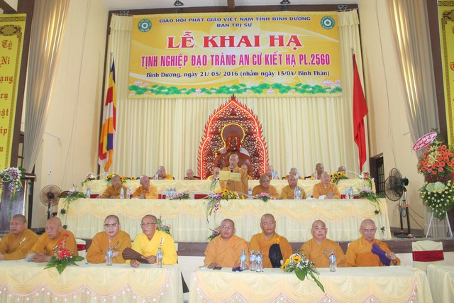 Bình Dương: Lễ khai hạ Tịnh nghiệp đạo tràng An cư kiết hạ PL: 2560