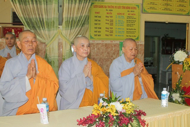 Bình Dương: Lễ khai hạ tịnh nghiệp đạo tràng, phân ban Ni giới Bình Dương