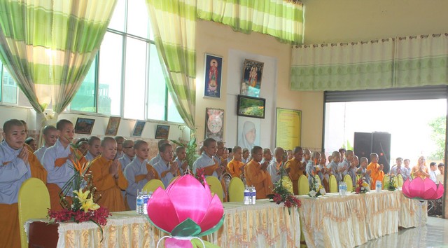 Bình Dương: Lễ khai hạ tịnh nghiệp đạo tràng, phân ban Ni giới Bình Dương
