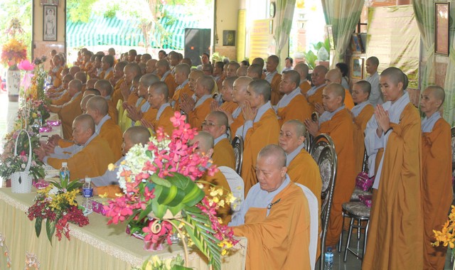 Bình Dương: Lễ khai hạ tịnh nghiệp đạo tràng, phân ban Ni giới Bình Dương