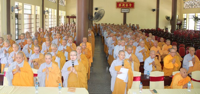 Bình Dương: 701 hành giả an cư bố tát hạ tuần tháng 04 - PL: 2560