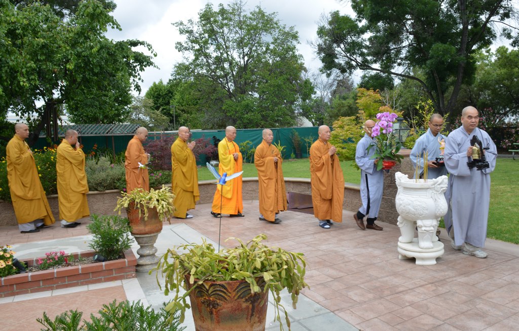 Hoa kỳ: Đại Lễ Phật Đản 2016 - PL 2560 tại niệm Phật Đường Fremont