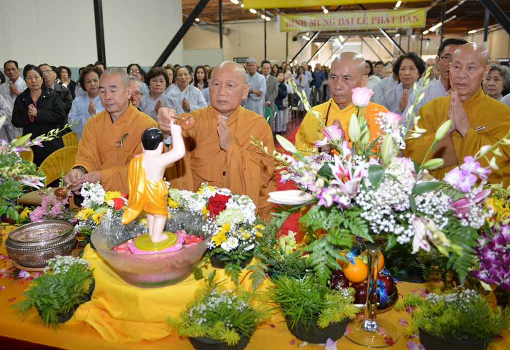 Hoa kỳ: Đại Lễ Phật Đản 2016 - PL 2560 tại niệm Phật Đường Fremont