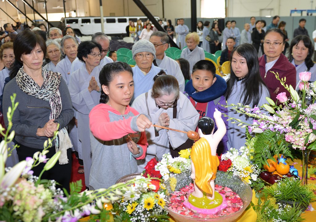 Hoa kỳ: Đại Lễ Phật Đản 2016 - PL 2560 tại niệm Phật Đường Fremont