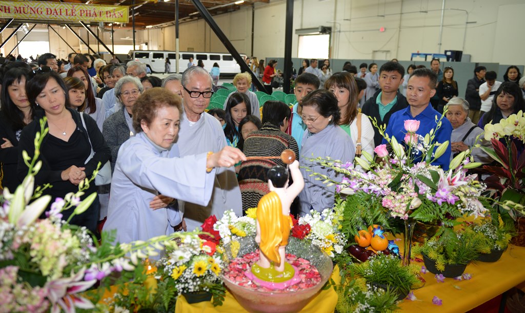 Hoa kỳ: Đại Lễ Phật Đản 2016 - PL 2560 tại niệm Phật Đường Fremont