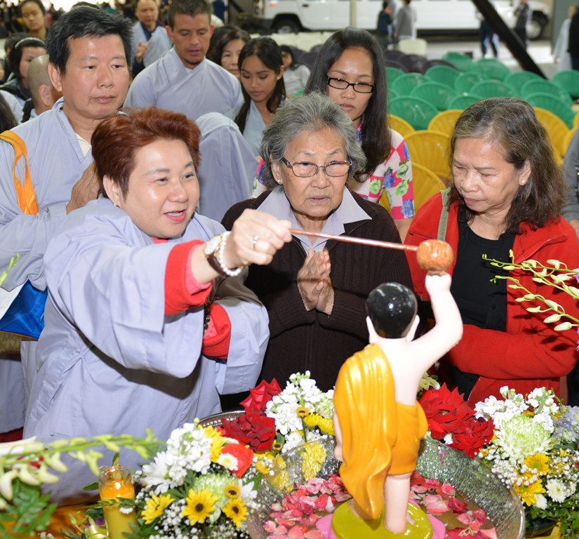 Hoa kỳ: Đại Lễ Phật Đản 2016 - PL 2560 tại niệm Phật Đường Fremont