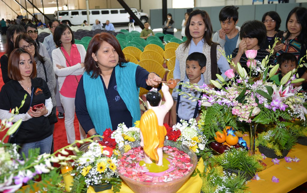 Hoa kỳ: Đại Lễ Phật Đản 2016 - PL 2560 tại niệm Phật Đường Fremont