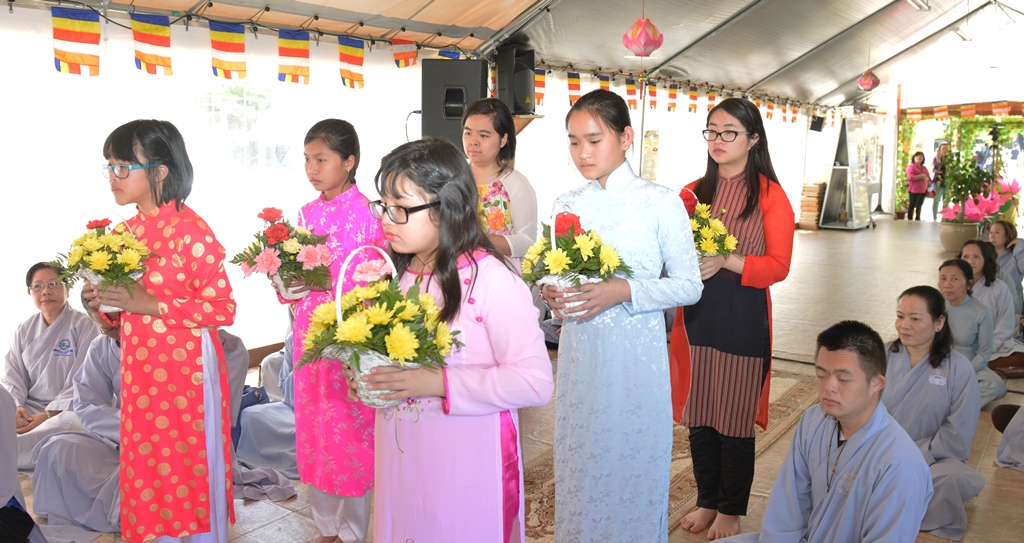 Hoa Kỳ: Đại Lễ Phật Đản PL. 2560 tại Tu Viện Huyền Không ở San Jose