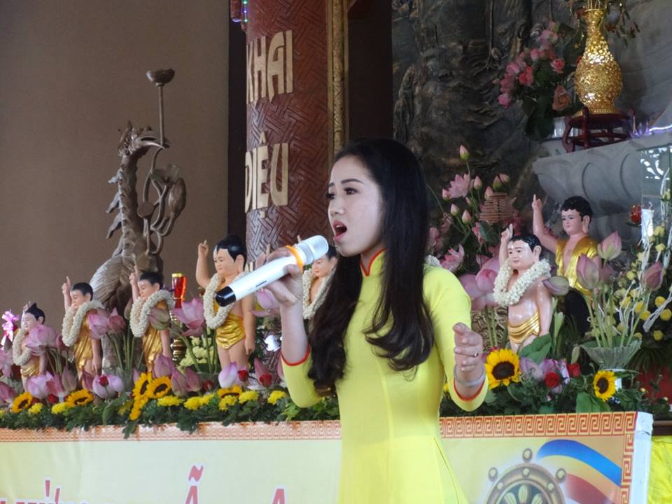 Thanh Hóa: Chùm ảnh kính mừng Phật đản PL: 2560 TV. Trúc Lâm Hàm Rồng