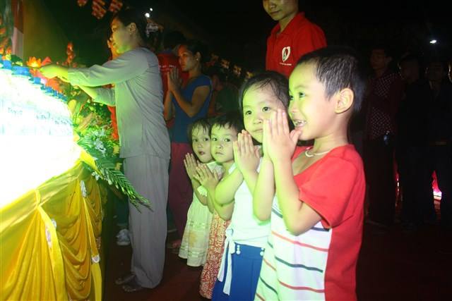 Thanh Hóa: Phật giáo huyện Lang Chánh kính mừng Phật đản PL: 2560