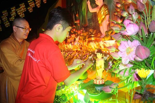 Thanh Hóa: Phật giáo huyện Lang Chánh kính mừng Phật đản PL: 2560