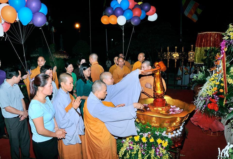 Thanh Hóa: Chùa Đại Bi kính mừng Phật đản PL: 2560
