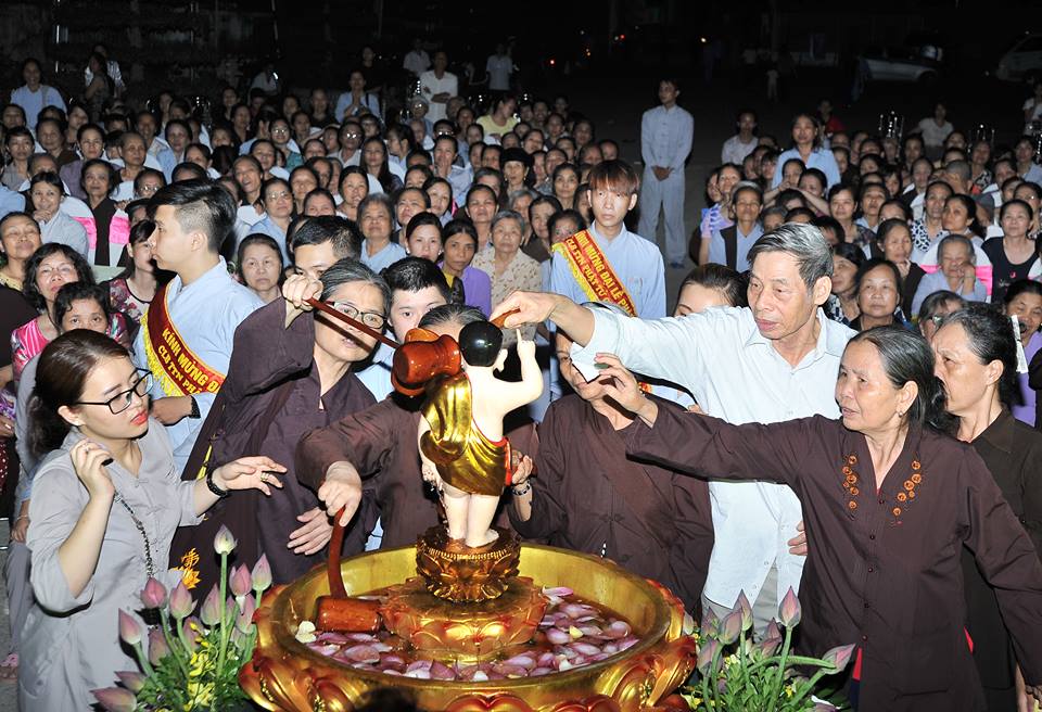 Thanh Hóa: Chùa Đại Bi kính mừng Phật đản PL: 2560