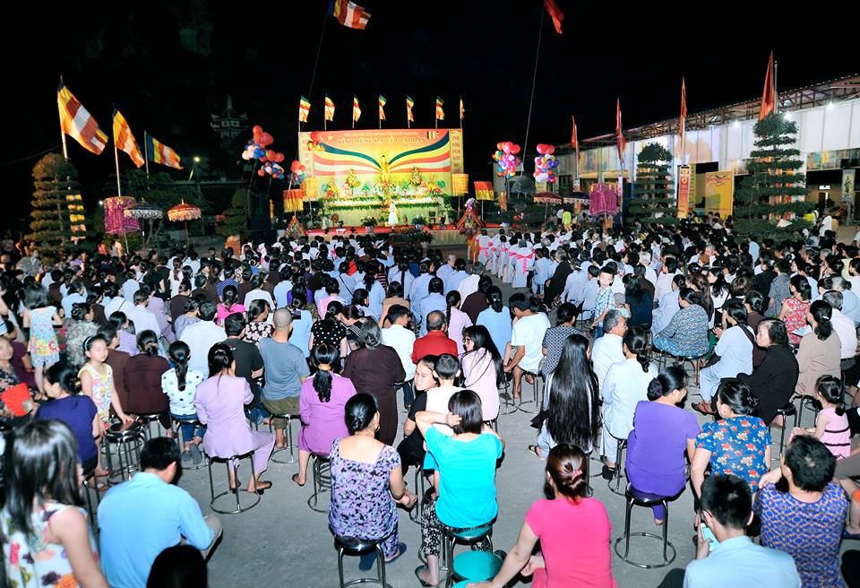 Thanh Hóa: Chùa Đại Bi kính mừng Phật đản PL: 2560