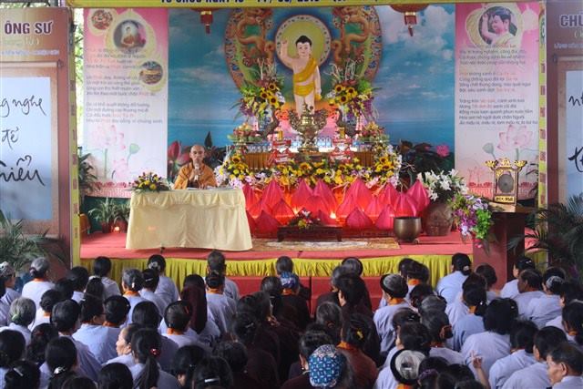 Thanh Hóa: Diễu hành xe đạp mừng Phật đản sinh