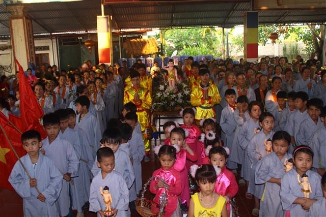 Thanh Hóa: Rước Phật quanh làng tại huyện Triệu Sơn