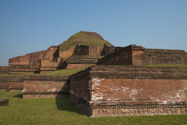 Bangladesh: Somapura Mahavihara Trung tâm Phật giáo lớn lớn nhất Nam Á bị phế tích