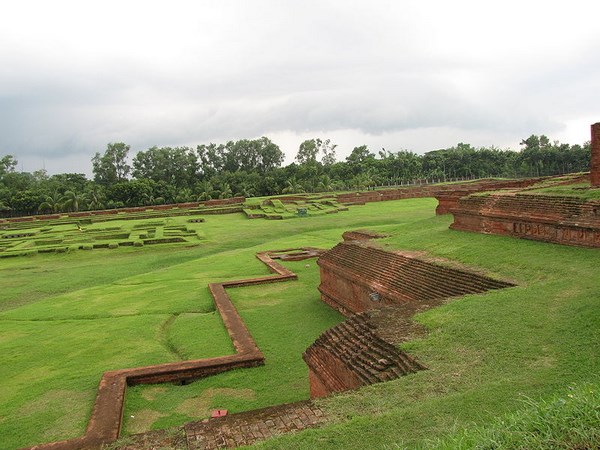 Bangladesh: Somapura Mahavihara Trung tâm Phật giáo lớn lớn nhất Nam Á bị phế tích