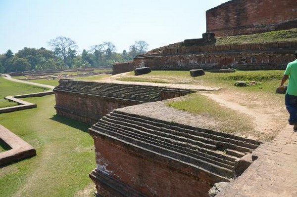 Bangladesh: Somapura Mahavihara Trung tâm Phật giáo lớn lớn nhất Nam Á bị phế tích
