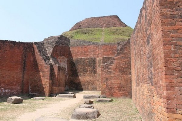 Bangladesh: Somapura Mahavihara Trung tâm Phật giáo lớn lớn nhất Nam Á bị phế tích