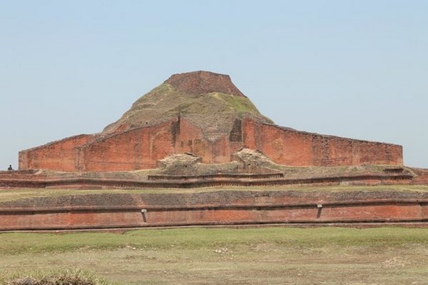 Bangladesh: Somapura Mahavihara Trung tâm Phật giáo lớn lớn nhất Nam Á bị phế tích