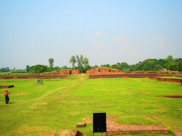 Bangladesh: Somapura Mahavihara Trung tâm Phật giáo lớn lớn nhất Nam Á bị phế tích