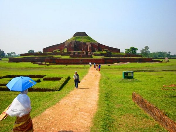 Bangladesh: Somapura Mahavihara Trung tâm Phật giáo lớn lớn nhất Nam Á bị phế tích