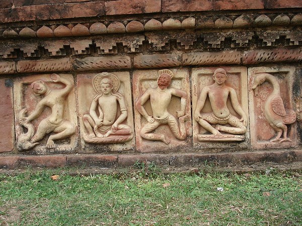 Bangladesh: Somapura Mahavihara Trung tâm Phật giáo lớn lớn nhất Nam Á bị phế tích