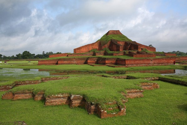 Bangladesh: Somapura Mahavihara Trung tâm Phật giáo lớn lớn nhất Nam Á bị phế tích