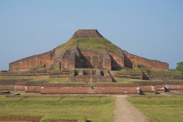 Bangladesh: Somapura Mahavihara Trung tâm Phật giáo lớn lớn nhất Nam Á bị phế tích