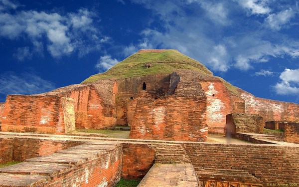 Bangladesh: Somapura Mahavihara Trung tâm Phật giáo lớn lớn nhất Nam Á bị phế tích