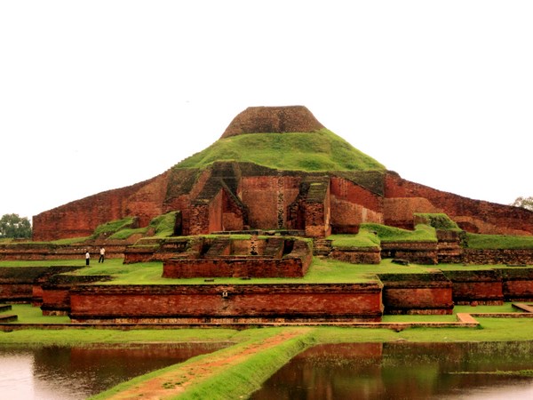 Bangladesh: Somapura Mahavihara Trung tâm Phật giáo lớn lớn nhất Nam Á bị phế tích