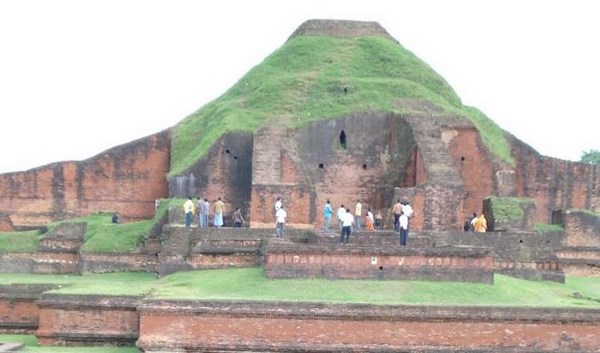 Bangladesh: Somapura Mahavihara Trung tâm Phật giáo lớn lớn nhất Nam Á bị phế tích